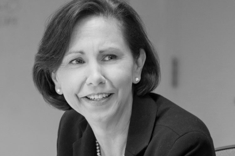 Barbara Walters Price headshot